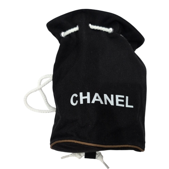 CHANEL Handbags - NWOB Chanel Lunch Bag Cooler Insulted Drawstring Rope Backpack Vintage 90